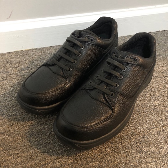 dunham windsor shoes